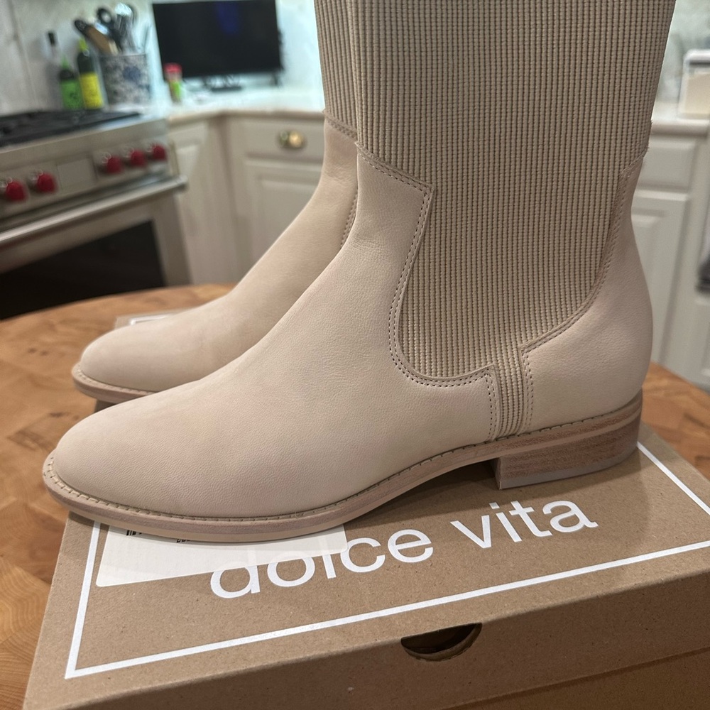 Dolce Vita Women's Beige Heeled Boots